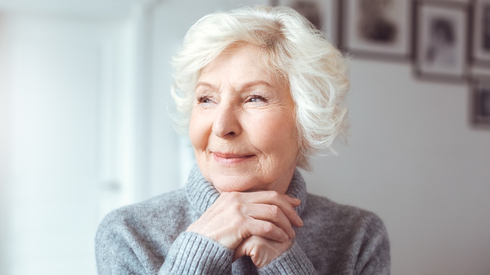 к чему снится умершая бабушка внучке по материнской линии